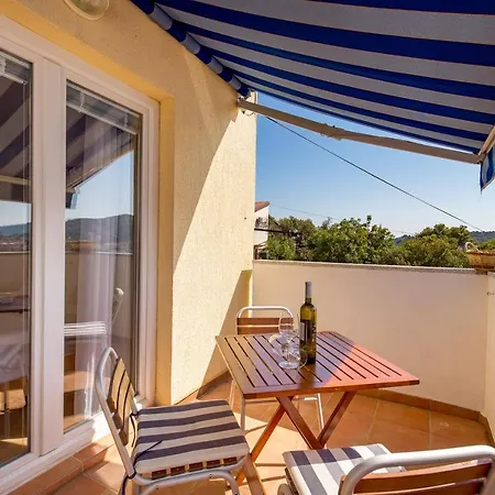 Apartman Dvorine Tisno