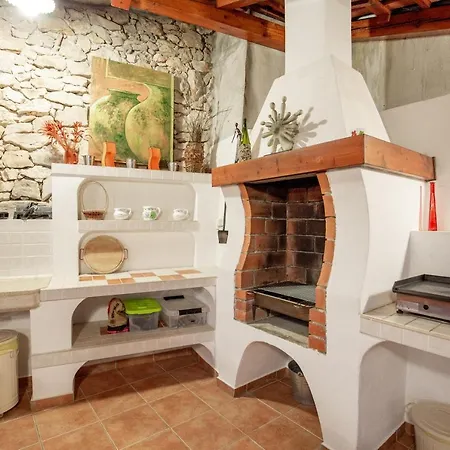 Appartement Dvorine Tisno