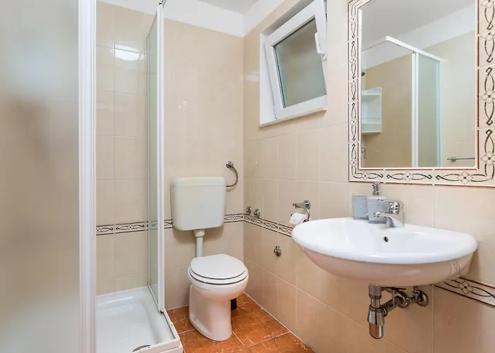 Dvorine Apartmán Tisno