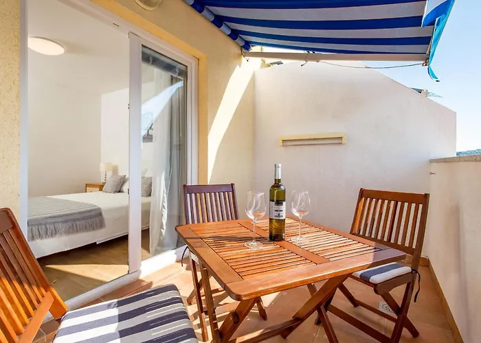 Dvorine Apartment Tisno