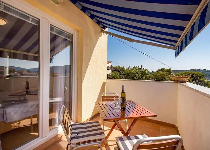 Apartment Dvorine Tisno