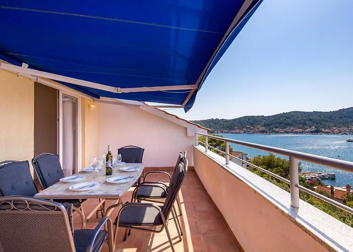 Dvorine Apartmán Tisno