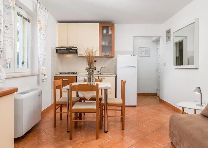 Dvorine * טיסנו