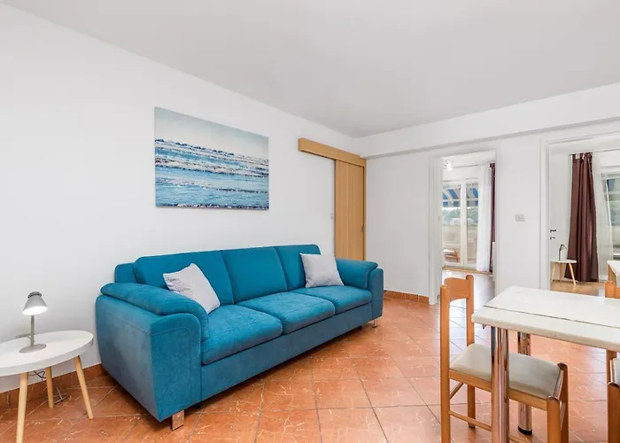 Dvorine Apartmán Tisno