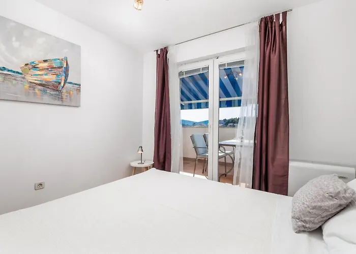 Dvorine Apartmán Tisno